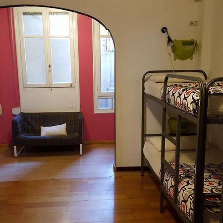 Diagonal House Hostel Barcelona Buitenkant foto