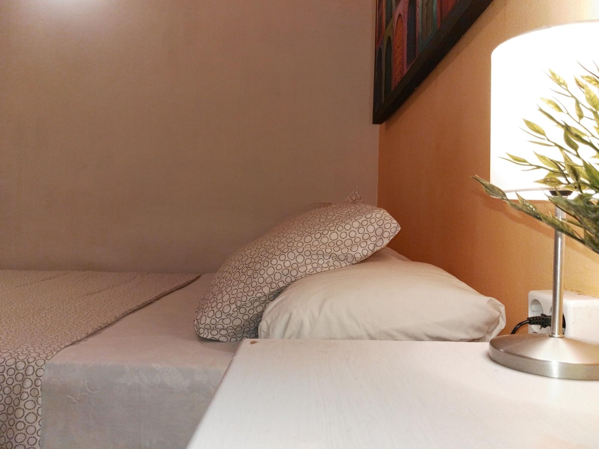 Diagonal House Hostel Barcelona Buitenkant foto