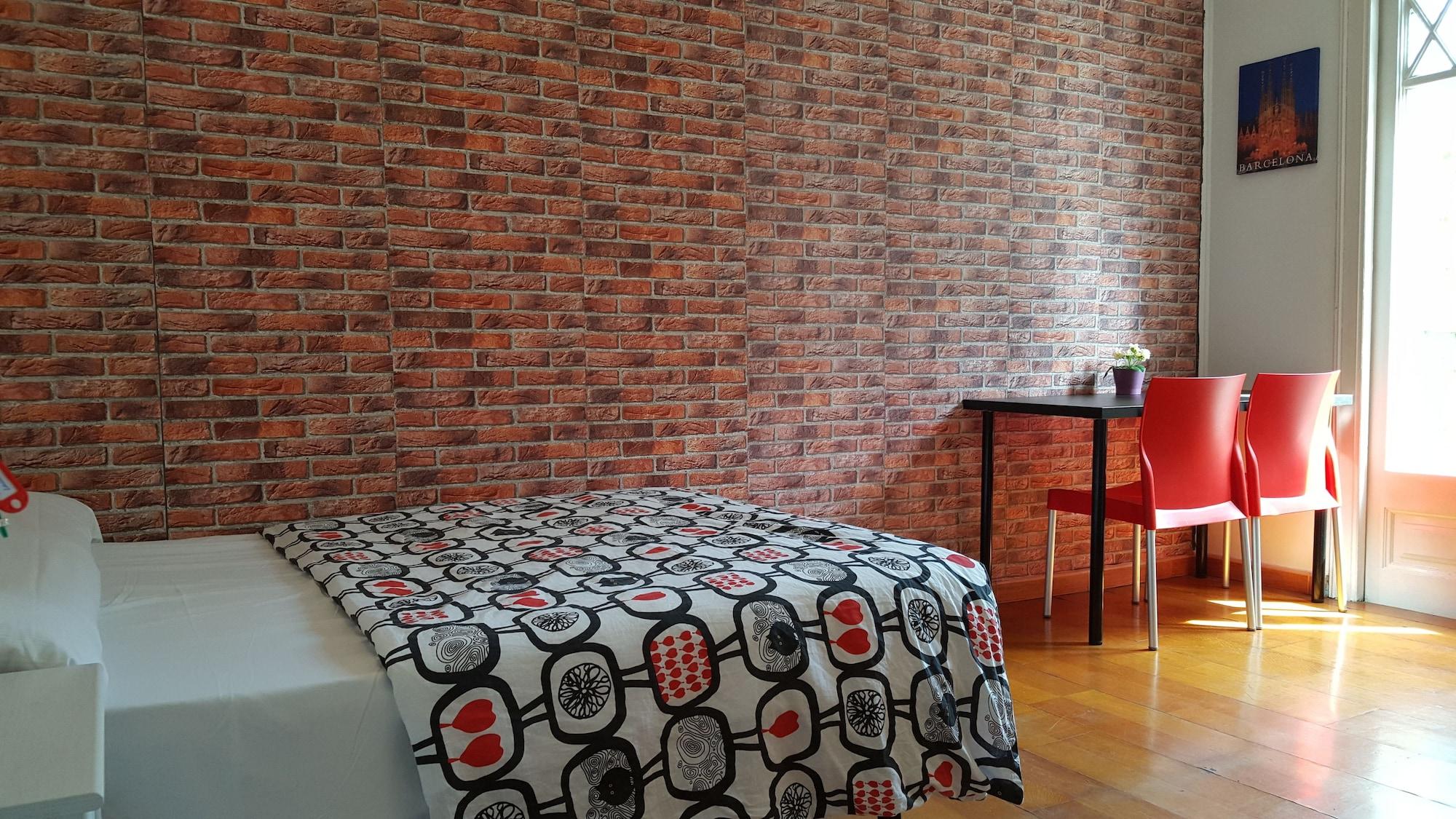 Diagonal House Hostel Barcelona Buitenkant foto