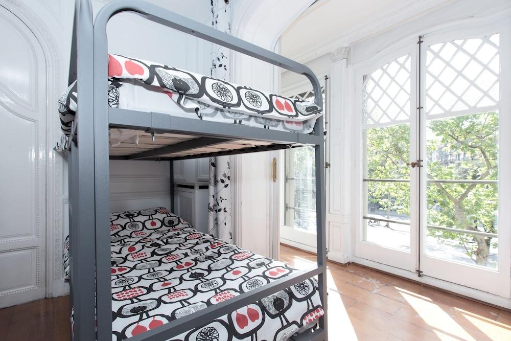 Diagonal House Hostel Barcelona Buitenkant foto
