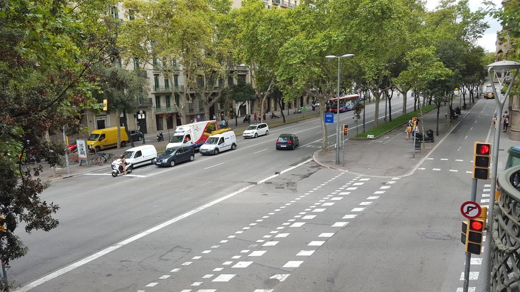 Diagonal House Hostel Barcelona Buitenkant foto