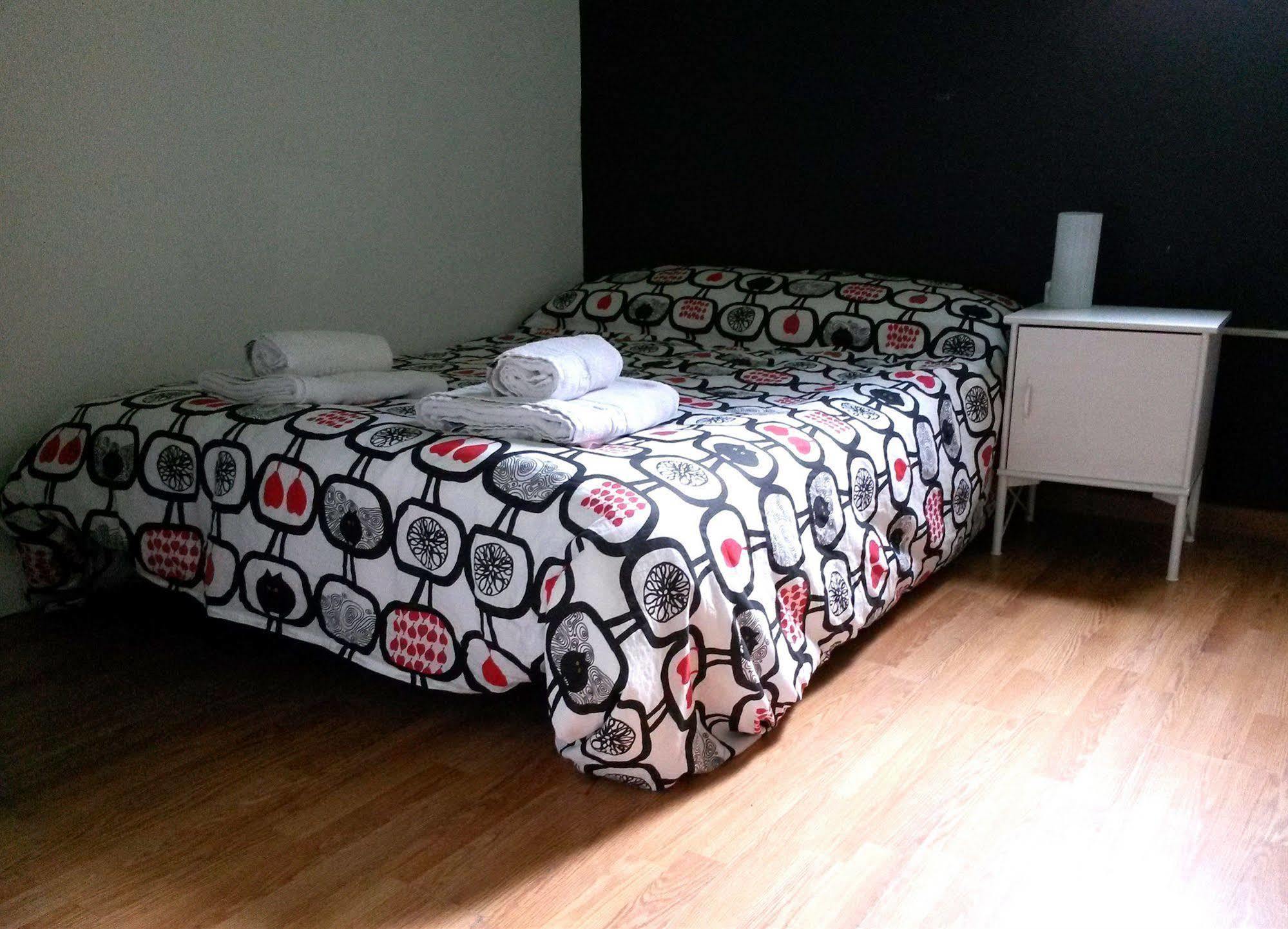 Diagonal House Hostel Barcelona Buitenkant foto